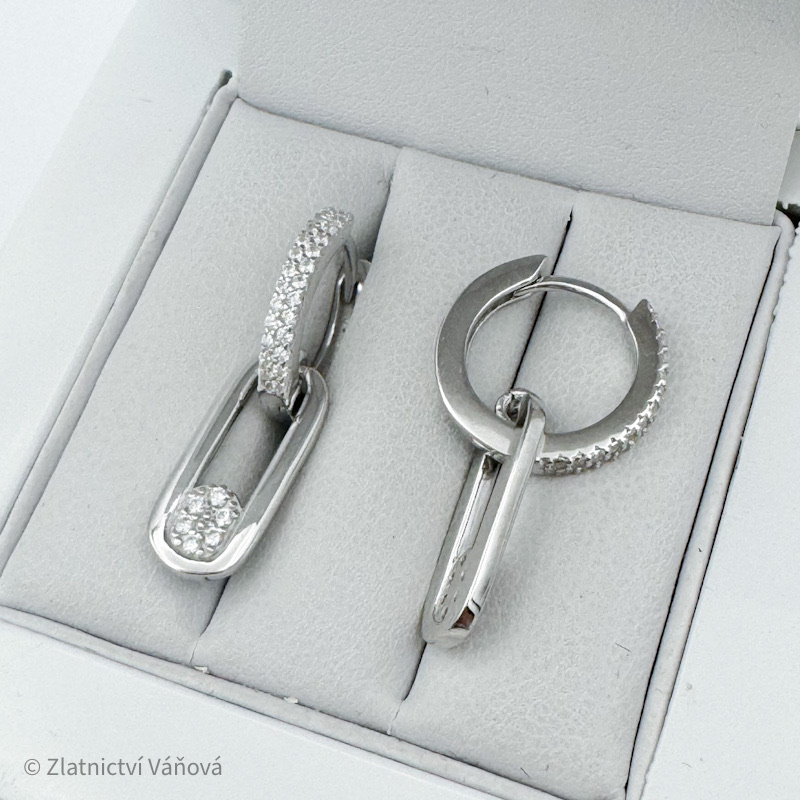 Stříbrné náušnice se zirkony